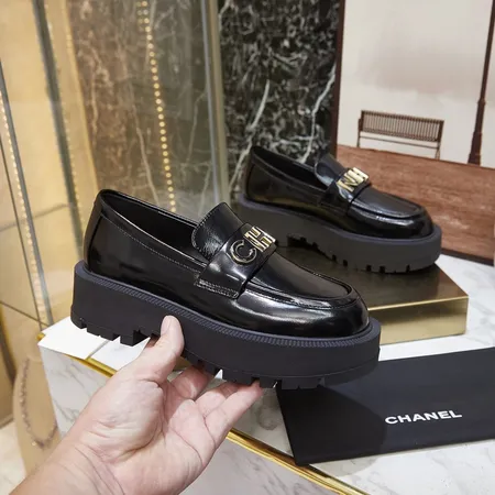シャネル ビジネスシューズ