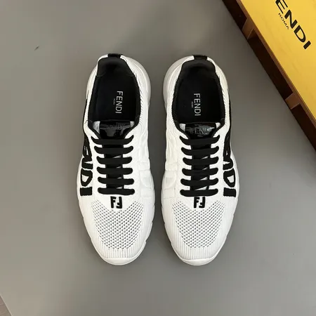 フェンディ スニーカー