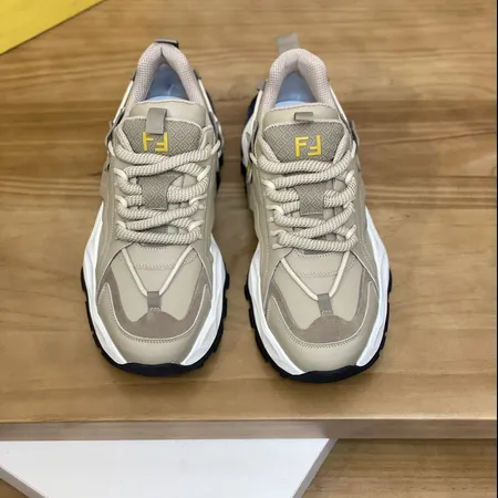 フェンディ スニーカー