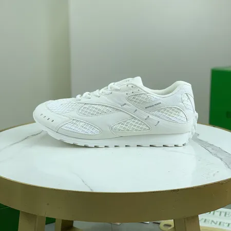 ボッテガ ヴェネタ カジュアルシューズ