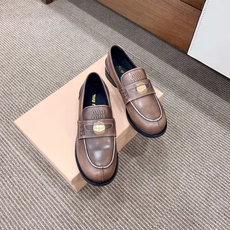 ミュウミュウ ビジネスシューズ