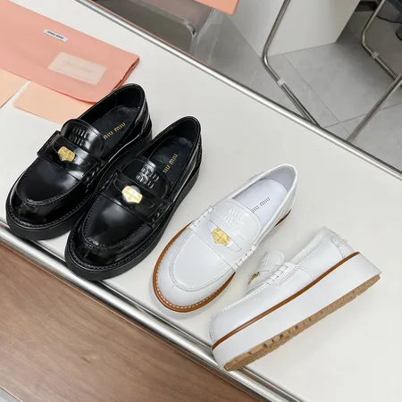 ミュウミュウ ビジネスシューズ