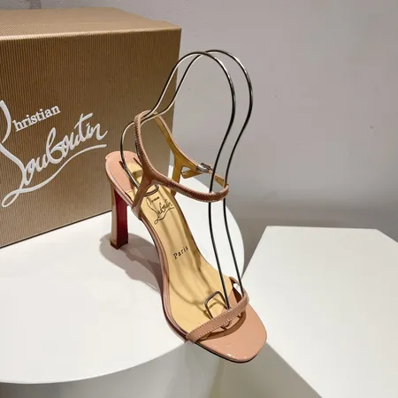 クリスチャン・ルブタン サンダル