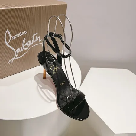 クリスチャン・ルブタン サンダル
