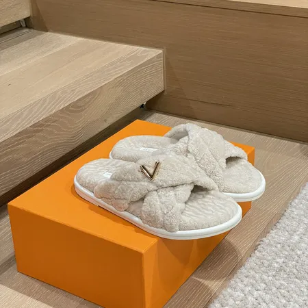 ルイヴィトン スリッパ