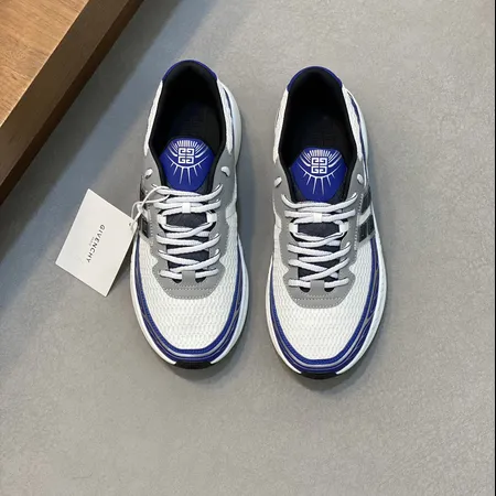 ジバンシィ スニーカー