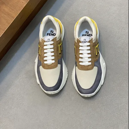 フェンディ スニーカー