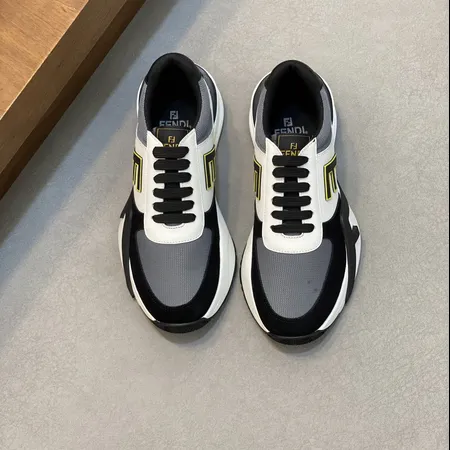 フェンディ スニーカー