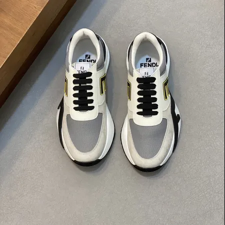 フェンディ スニーカー