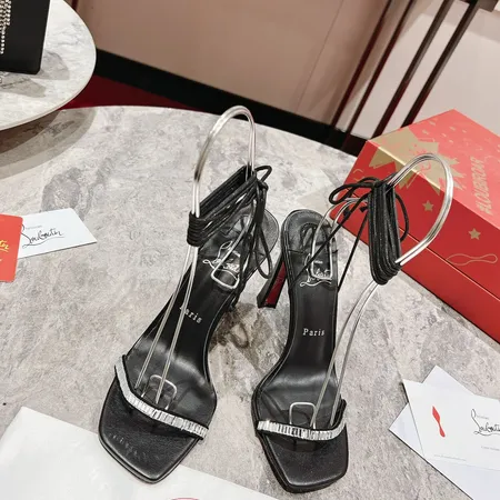 クリスチャン・ルブタン サンダル