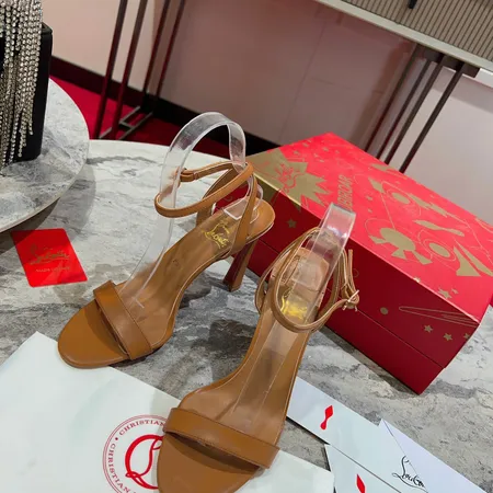 クリスチャン・ルブタン サンダル