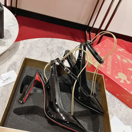 クリスチャン・ルブタン サンダル