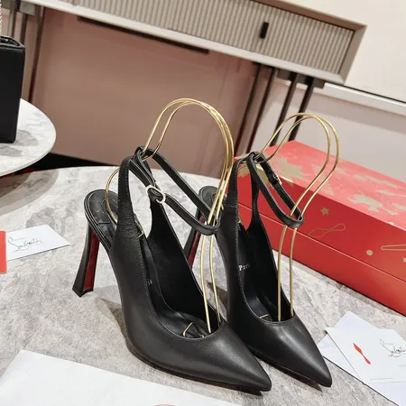 クリスチャン・ルブタン サンダル