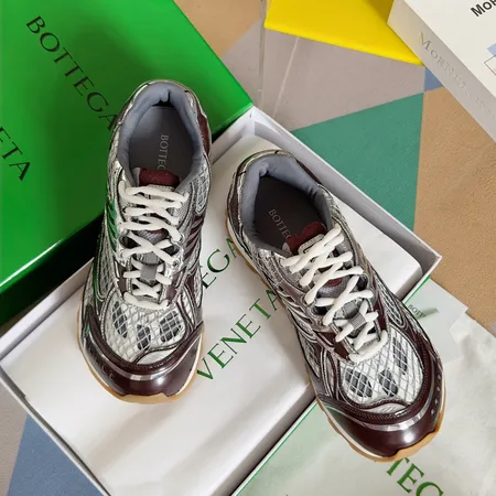 ボッテガ ヴェネタ カジュアルシューズ