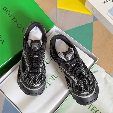 ボッテガ ヴェネタ カジュアルシューズ