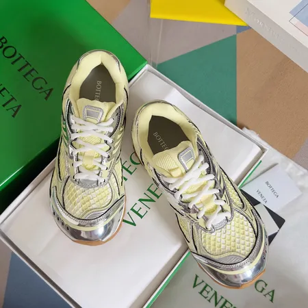 ボッテガ ヴェネタ カジュアルシューズ