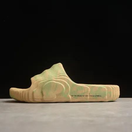 アディダス スリッパ