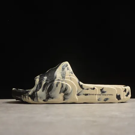 アディダス スリッパ