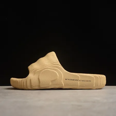 アディダス スリッパ