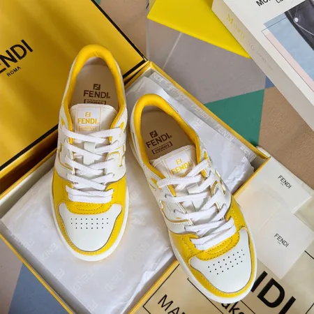 フェンディ カジュアルシューズ