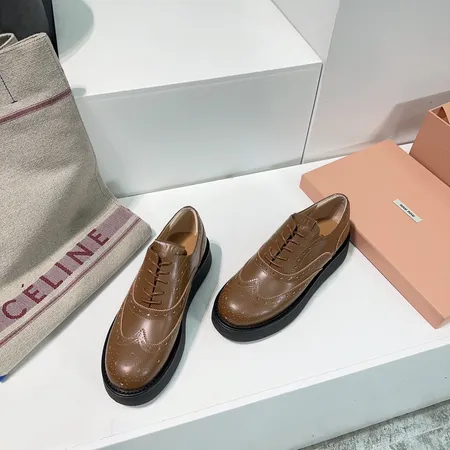 ミュウミュウ ビジネスシューズ