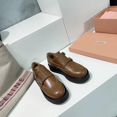 ミュウミュウ ビジネスシューズ