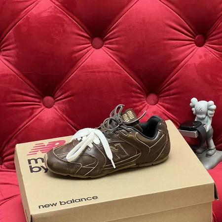 ミュウミュウ スニーカー