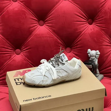 ミュウミュウ スニーカー