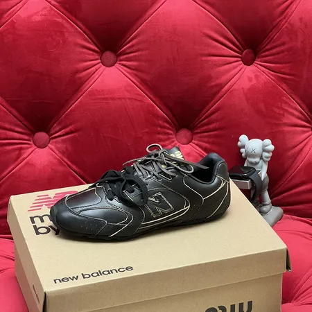 ミュウミュウ スニーカー