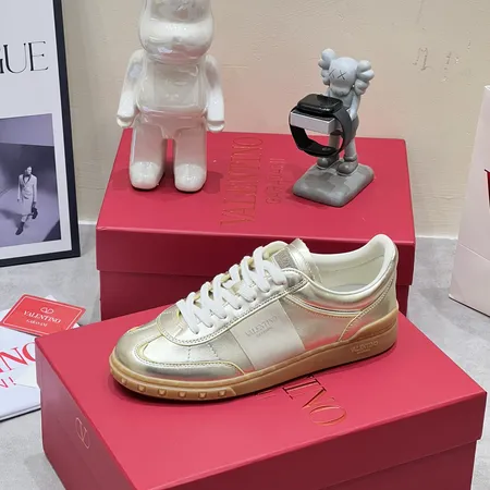 ヴァレンティノ カジュアルシューズ