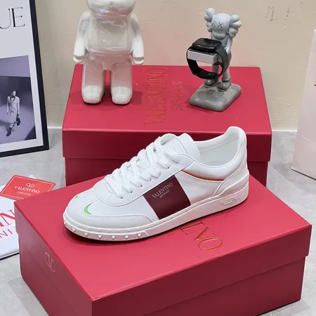 ヴァレンティノ カジュアルシューズ