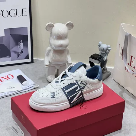 ヴァレンティノ カジュアルシューズ