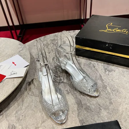 クリスチャン・ルブタン サンダル