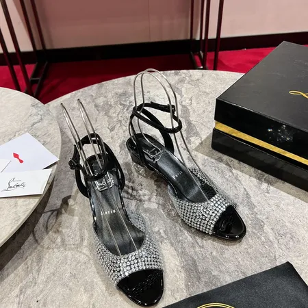 クリスチャン・ルブタン サンダル