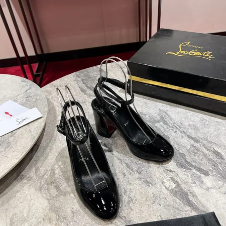 クリスチャン・ルブタン サンダル