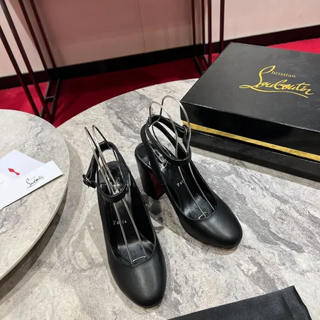 クリスチャン・ルブタン サンダル