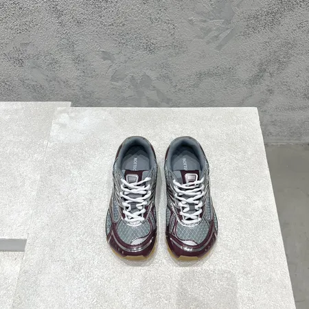 ボッテガ ヴェネタ カジュアルシューズ