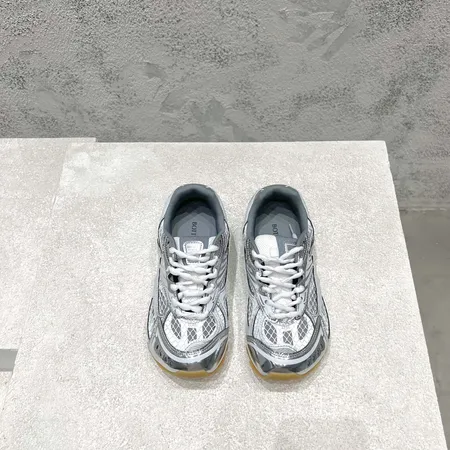 ボッテガ ヴェネタ カジュアルシューズ