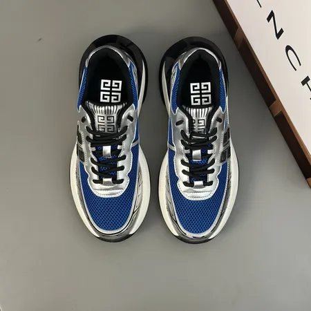 ジバンシィ スニーカー