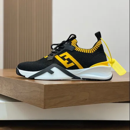 フェンディ カジュアルシューズ