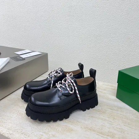 ボッテガ ヴェネタ カジュアルシューズ