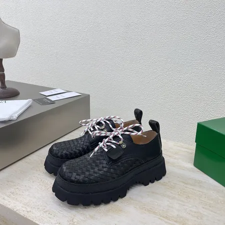 ボッテガ ヴェネタ カジュアルシューズ