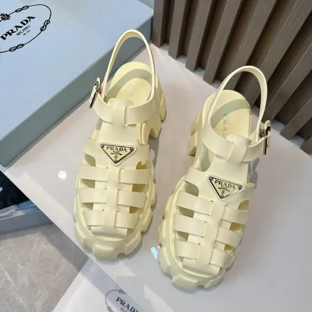 プラダ サンダル