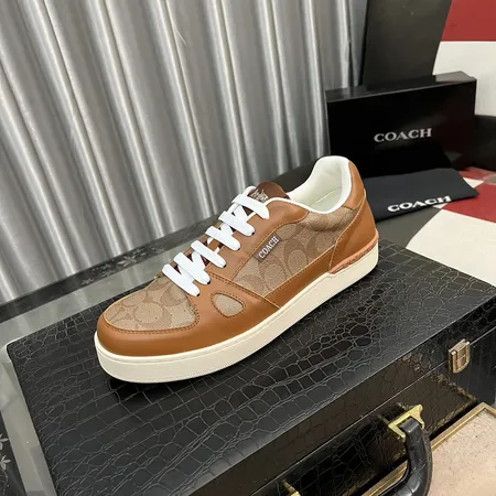 コーチ カジュアルシューズ