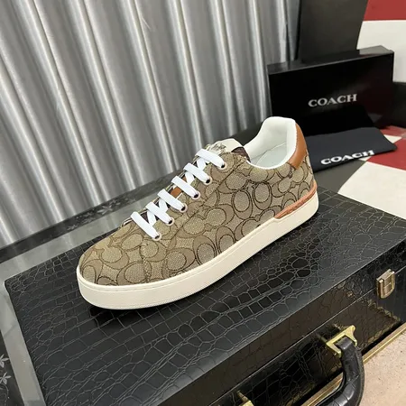 コーチ カジュアルシューズ