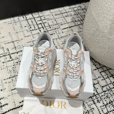 ディオール スニーカー