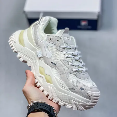 フィラ スニーカー