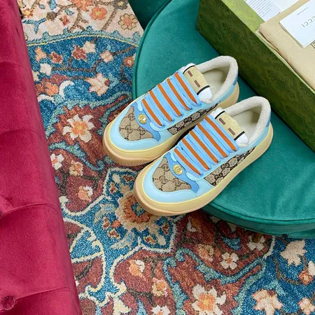 グッチ カジュアルシューズ