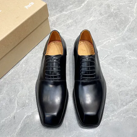 クリスチャン・ルブタン ビジネスシューズ