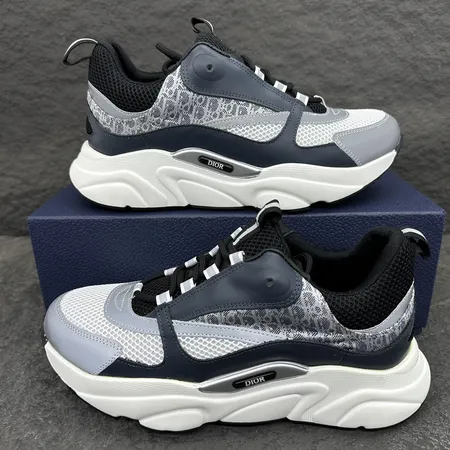 ディオール カジュアルシューズ